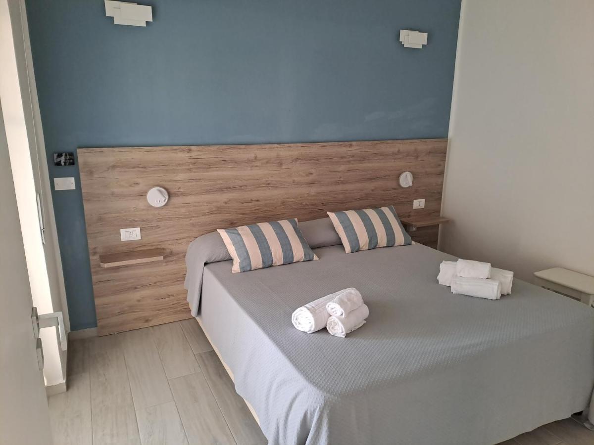 Le Roccette Mare Beach Hotel & Restaurant Тропея Экстерьер фото