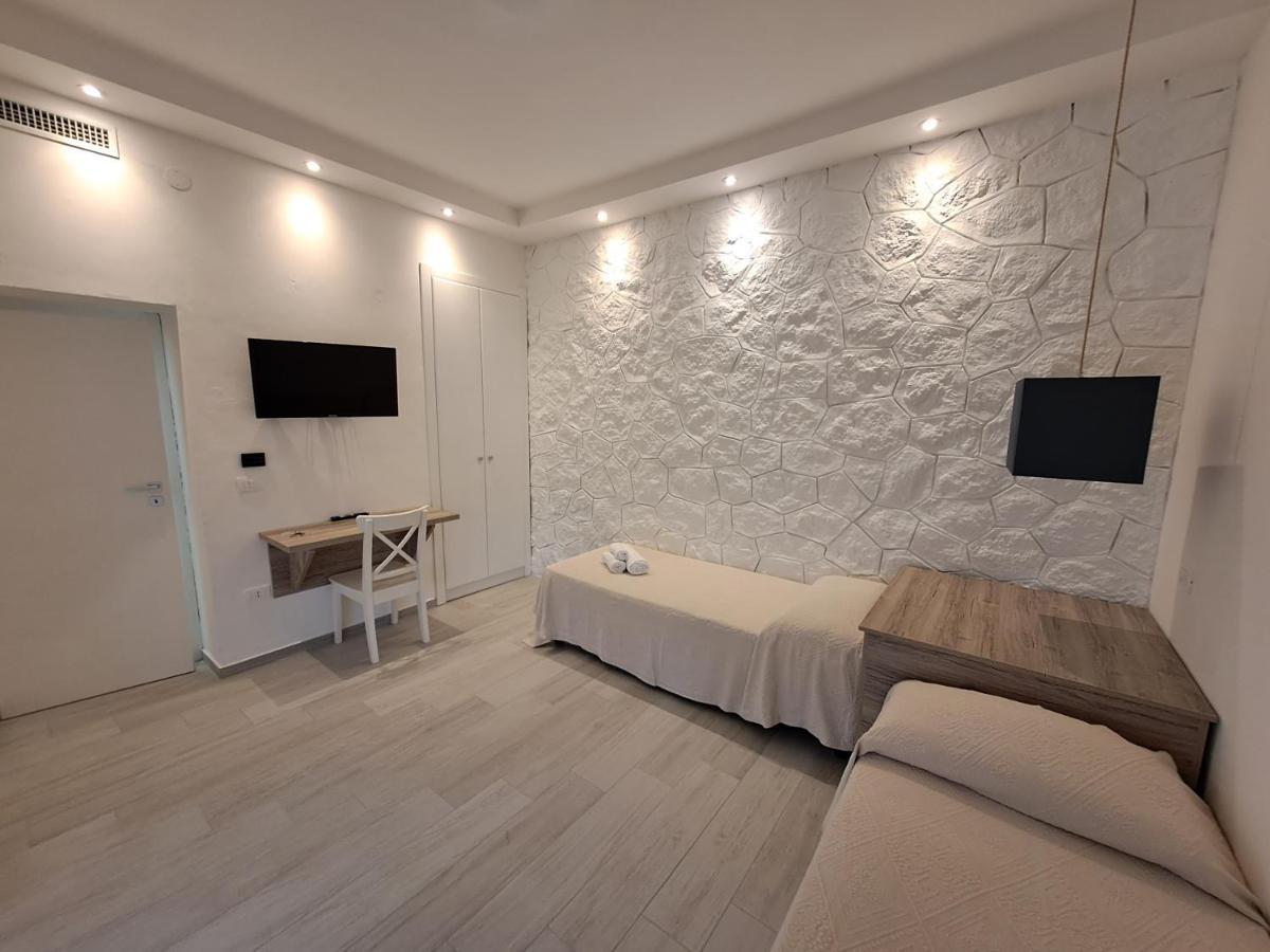 Le Roccette Mare Beach Hotel & Restaurant Тропея Экстерьер фото