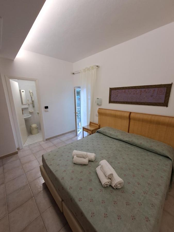Le Roccette Mare Beach Hotel & Restaurant Тропея Экстерьер фото