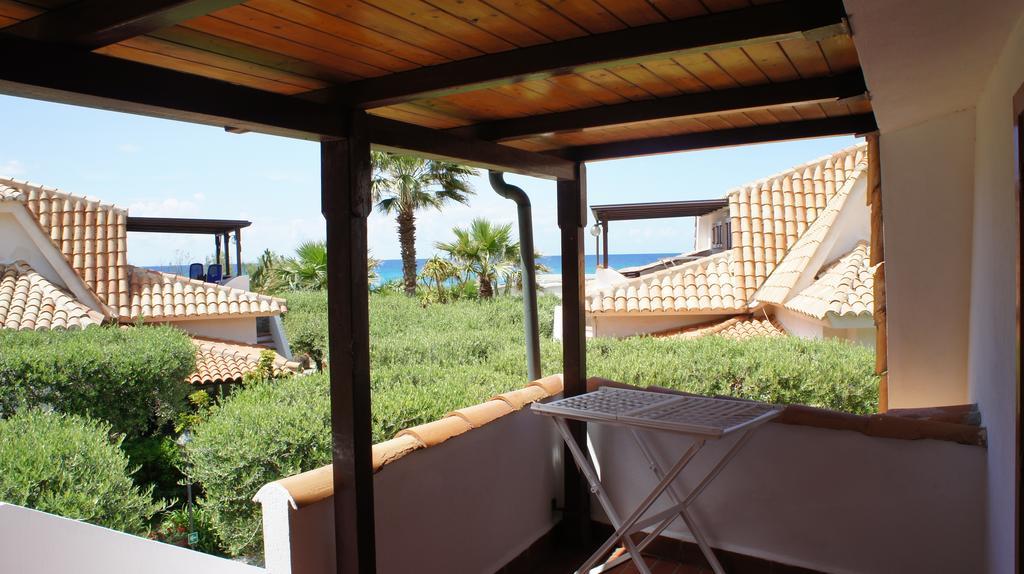 Le Roccette Mare Beach Hotel & Restaurant Тропея Номер фото