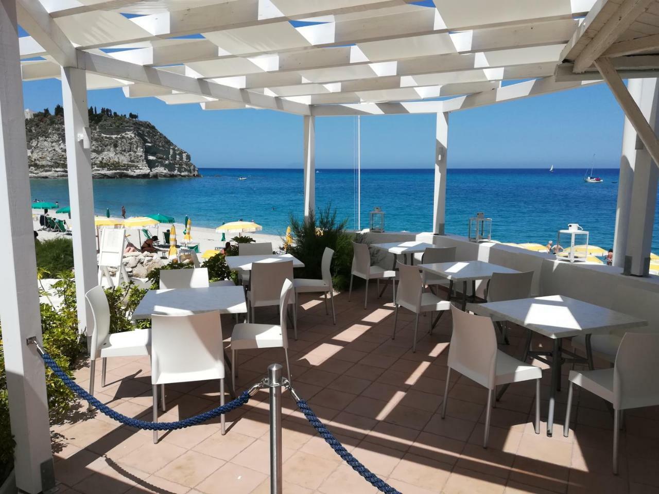 Le Roccette Mare Beach Hotel & Restaurant Тропея Экстерьер фото